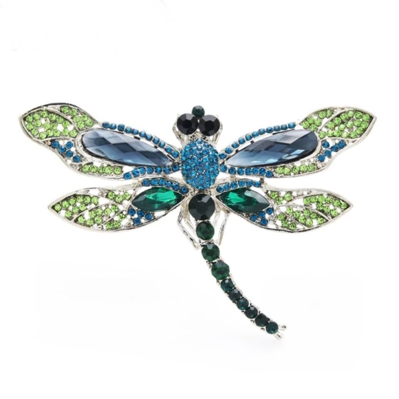 Jewelry - ❤️ 3/$35 Beautiful Large Diamonte and Rhinestone Green, Blue,Black and Silver